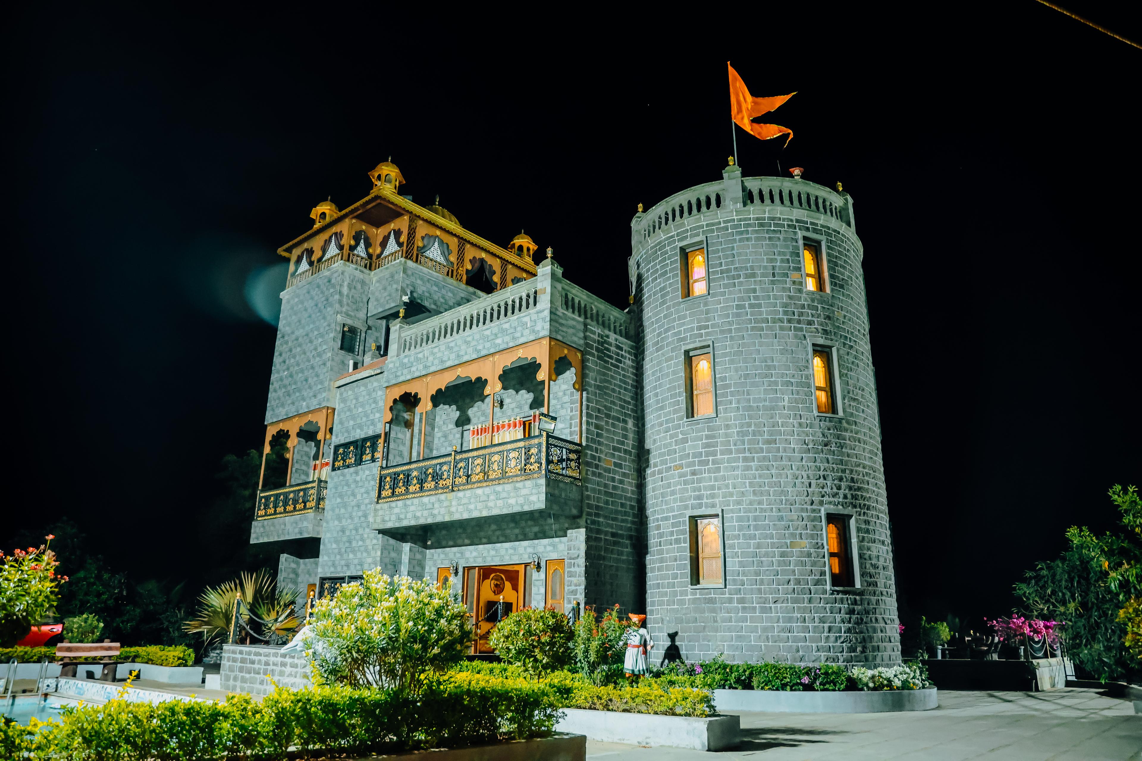 Villa Near Pune with Private Pool Villa Near Pune with Private Pool